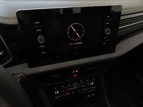 New 2026 Volkswagen Jetta SE FWD image 18
