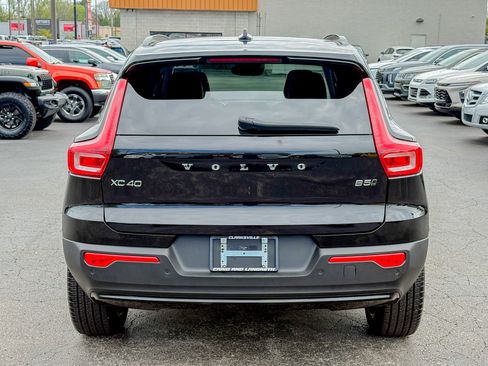 Used 2024 Volvo XC40 B5 Plus w/ Protection Package Premier AWD/4WD image 9