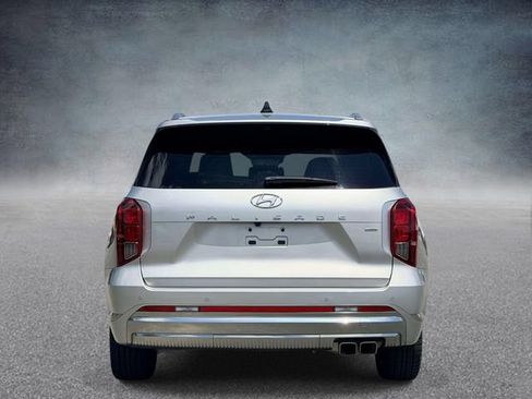 Used 2024 Hyundai Palisade Calligraphy AWD/4WD image 3