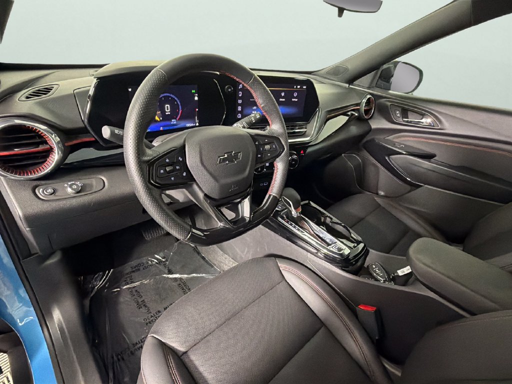 Certified 2025 Chevrolet Trax RS w/ Driver Confidence Package FWD image 18