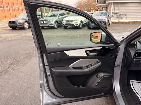 Used 2023 Acura MDX SH-AWD image 20