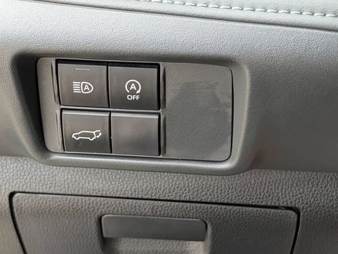 Used 2025 Toyota Highlander XSE AWD/4WD image 24
