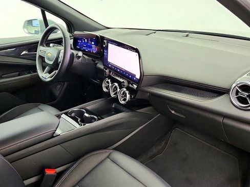 Used 2024 Chevrolet Blazer EV LT AWD/4WD image 23