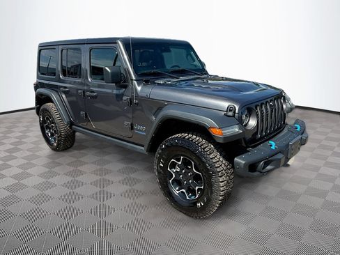 Used 2022 Jeep Wrangler Unlimited Rubicon 4xe w/ Dual Top Group AWD/4WD image 4