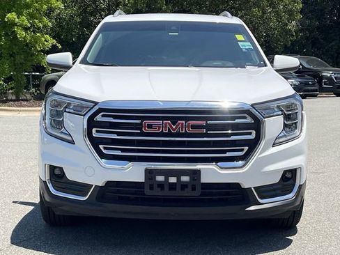 Used 2024 GMC Terrain SLT AWD/4WD image 17