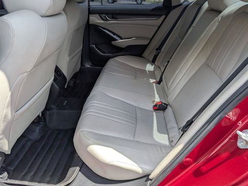 Used 2018 Honda Accord Touring image 33