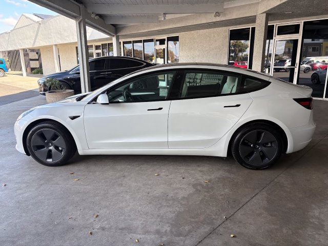 Used 2023 Tesla Model 3 Standard Range RWD image 7