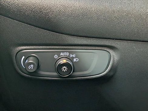 Used 2022 Chevrolet Equinox LT FWD image 18