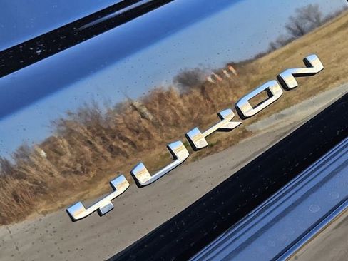 New 2026 GMC Yukon Elevation w/ Elevation Premium Package image 7