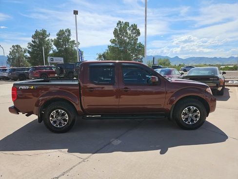 Used 2016 Nissan Frontier PRO-4X AWD/4WD image 4