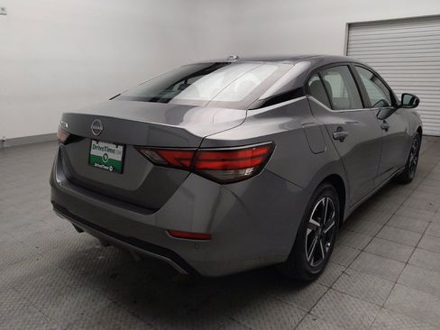 Used 2025 Nissan Sentra SV FWD image 9