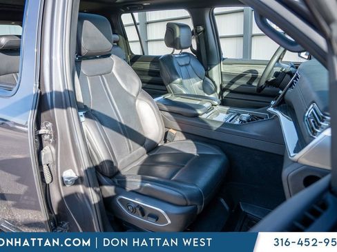 Used 2022 Jeep Wagoneer Series III w/ Premium Group I image 27