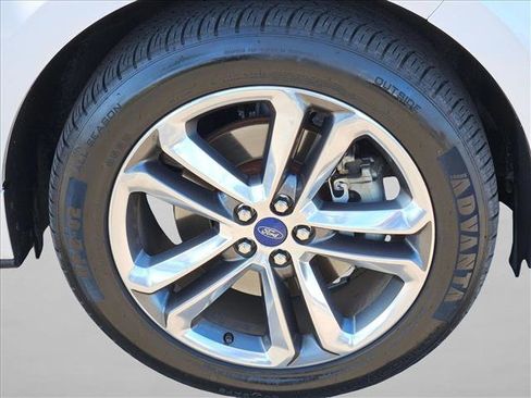 Used 2016 Ford Edge Sport w/ Technology Package image 21