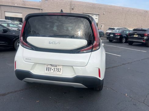 Used 2024 Kia Soul LX w/ Option Group 015 image 8