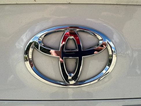 Used 2024 Toyota Camry SE FWD image 25