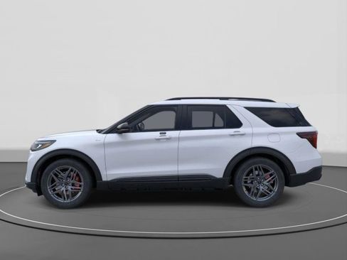 New 2026 Ford Explorer ST-Line w/ ST-Line Street Pack RWD image 3