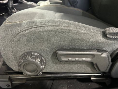 Used 2025 Jeep Wrangler Sport AWD/4WD image 24