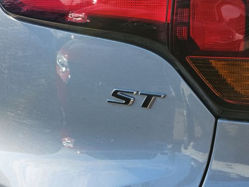 Certified 2023 Buick Encore GX Select w/ Experience Buick Package image 11