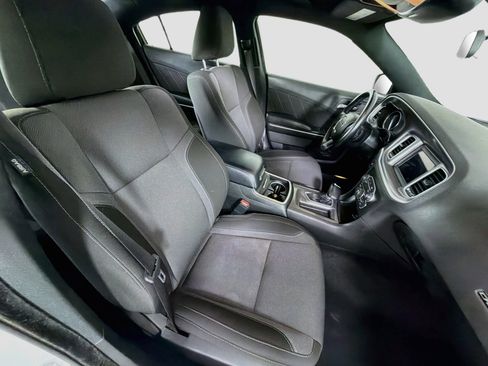 Used 2022 Dodge Charger SXT RWD image 30