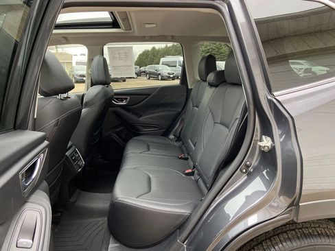 Used 2021 Subaru Forester Limited image 27