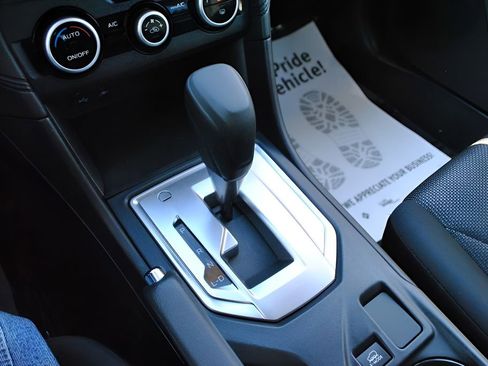 Used 2023 Subaru Crosstrek 2.0i image 12