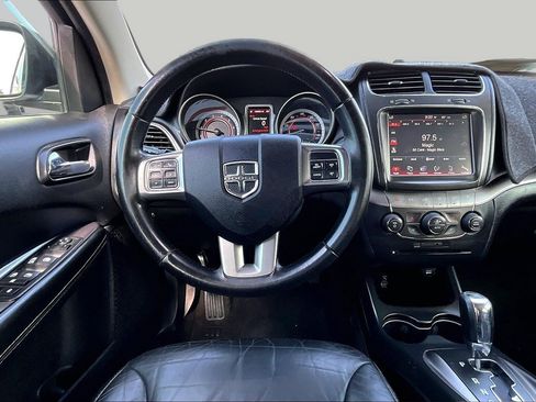 Used 2018 Dodge Journey Crossroad w/ Driver Convenience Group FWD image 5