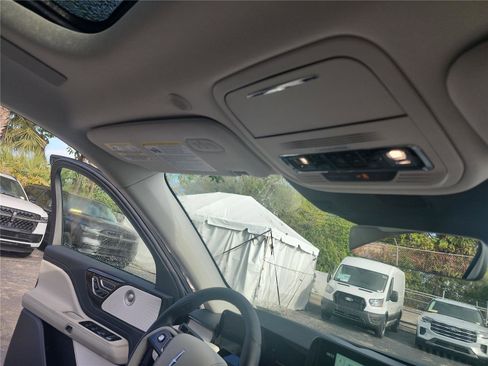 New 2026 Lincoln Aviator Reserve AWD/4WD image 30