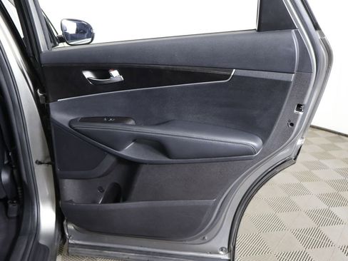 Used 2016 Kia Sorento L FWD image 20