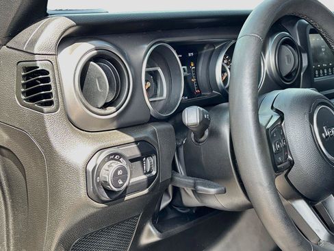 Used 2023 Jeep Gladiator Sport AWD/4WD image 10