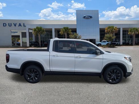 Used 2023 Honda Ridgeline Sport image 3