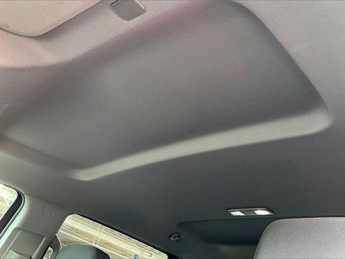 Used 2023 Chevrolet Silverado 1500 Custom image 12