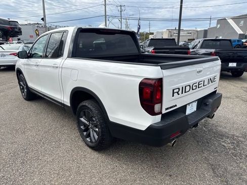 Certified 2024 Honda Ridgeline Sport image 16