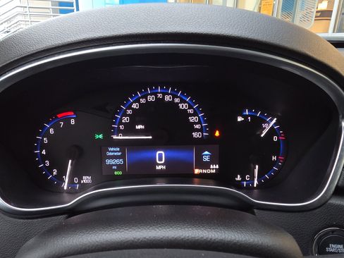 Used 2015 Cadillac SRX Luxury image 22