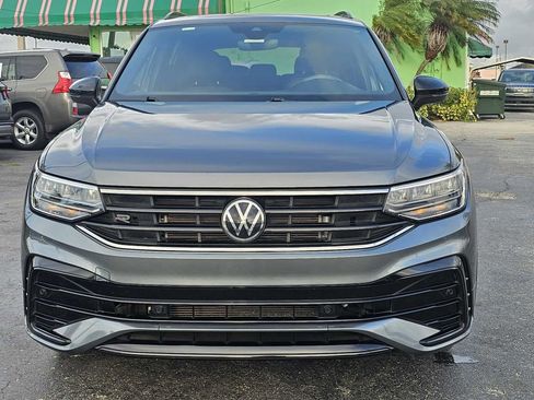 Used 2022 Volkswagen Tiguan SE R-Line image 30