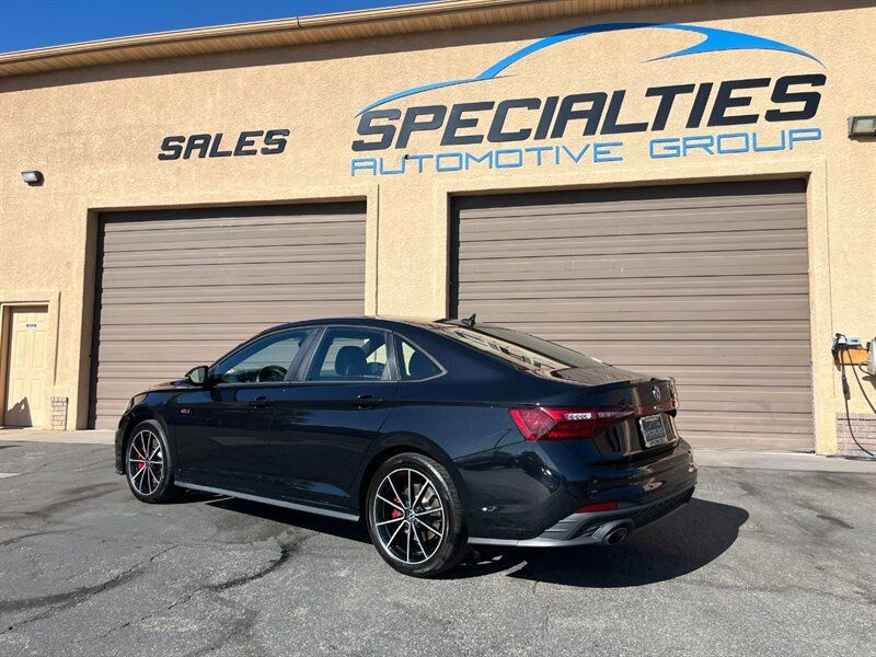 Used 2025 Volkswagen Jetta GLI Autobahn FWD image 30