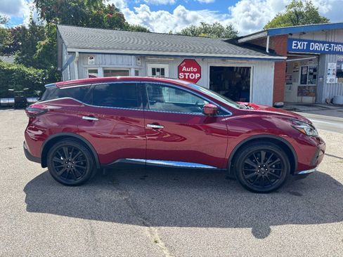 Used 2023 Nissan Murano SL w/ SL Moonroof Package image 2