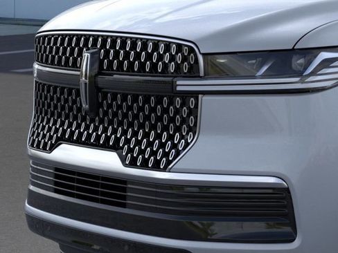 New 2026 Lincoln Navigator Reserve image 19
