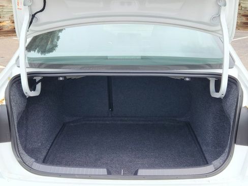 Certified 2025 Volkswagen Jetta Sport image 13