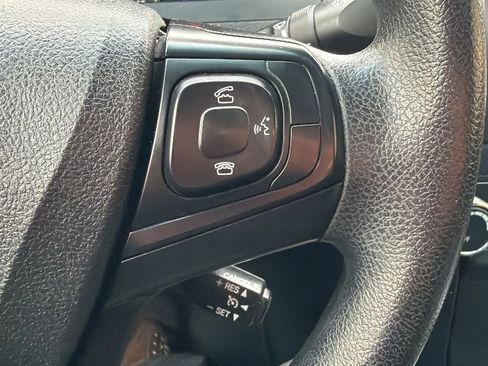 Used 2015 Toyota Camry LE FWD image 11