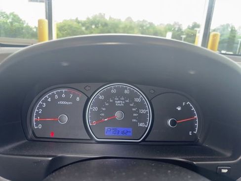 Used 2010 Hyundai Elantra GLS FWD image 8