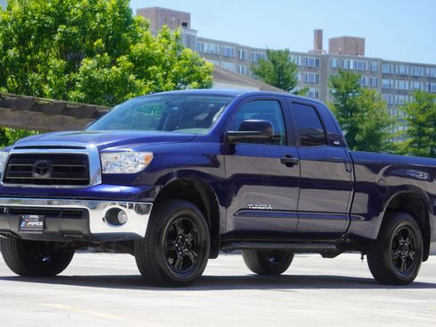 Used 2011 Toyota Tundra 4x4 Double Cab w/ TRD Off-Road Pkg image 9