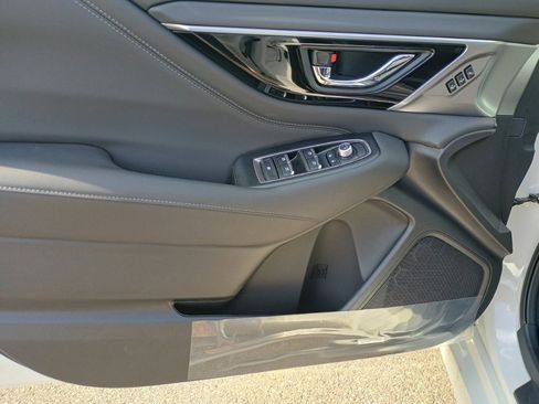 New 2025 Subaru Legacy Limited w/ Popular Package #2 image 8