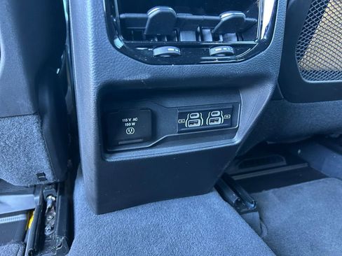 Used 2023 Jeep Grand Cherokee Altitude AWD/4WD image 33