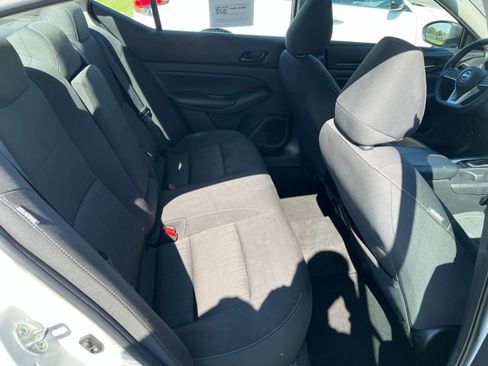 Used 2025 Nissan Altima 2.5 SV FWD image 13