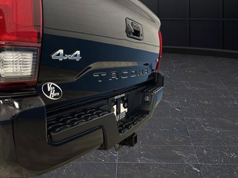 Used 2022 Toyota Tacoma SR image 30