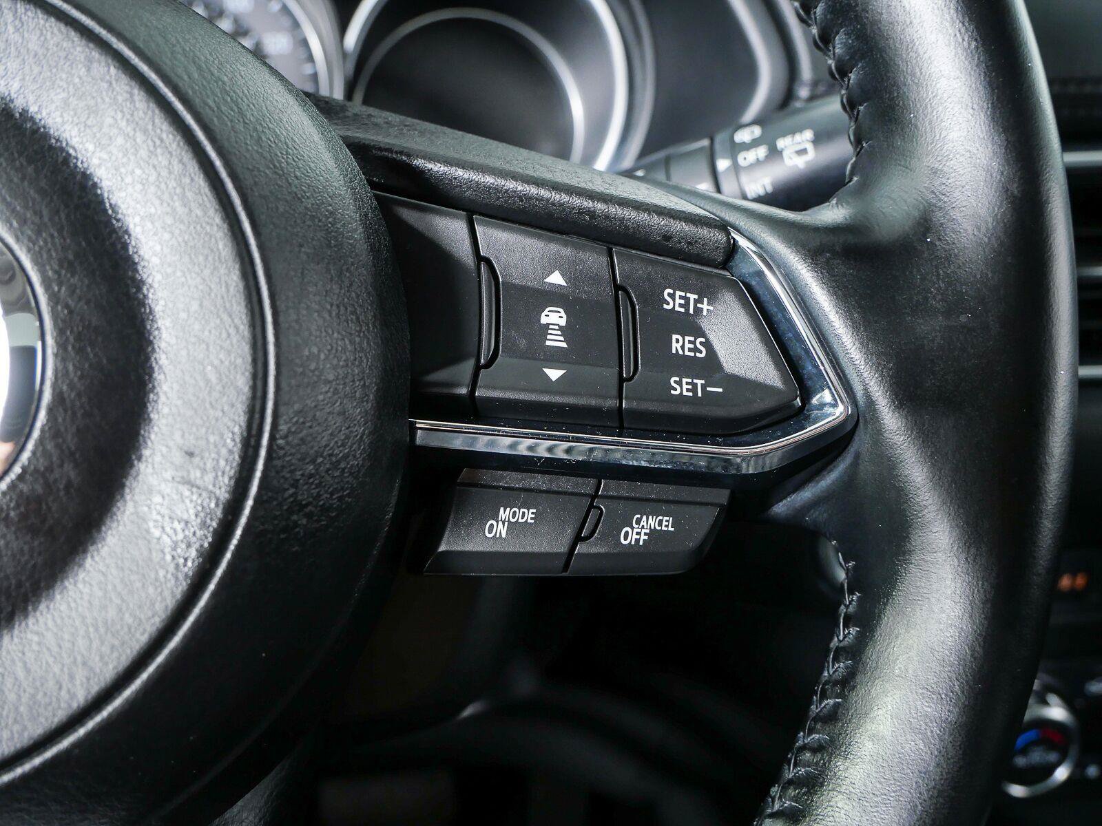 Used 2018 MAZDA CX-5 Touring w/ Preferred Equipment Package FWD image 12