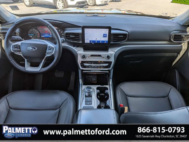 Used 2023 Ford Explorer XLT w/ Equipment Group 202A RWD image 16