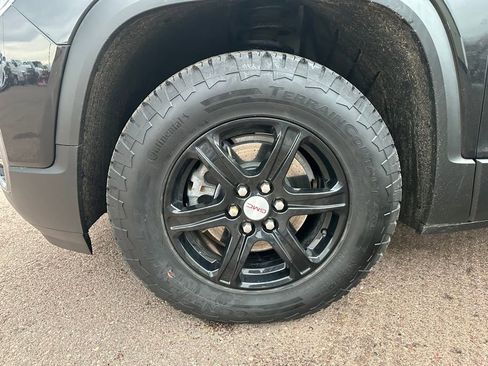 Used 2023 GMC Acadia AT4 w/ Technology Package image 42