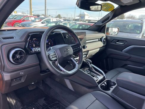 Used 2025 Chevrolet Colorado Z71 w/ Z71 Convenience Package 2 image 9