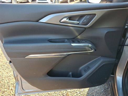 Certified 2025 Chevrolet Traverse LT image 14